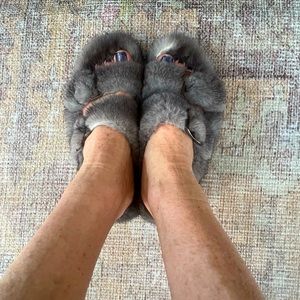 Lisa Richards Dark Grey fur slides. Great slides only worn a few time. So fun!